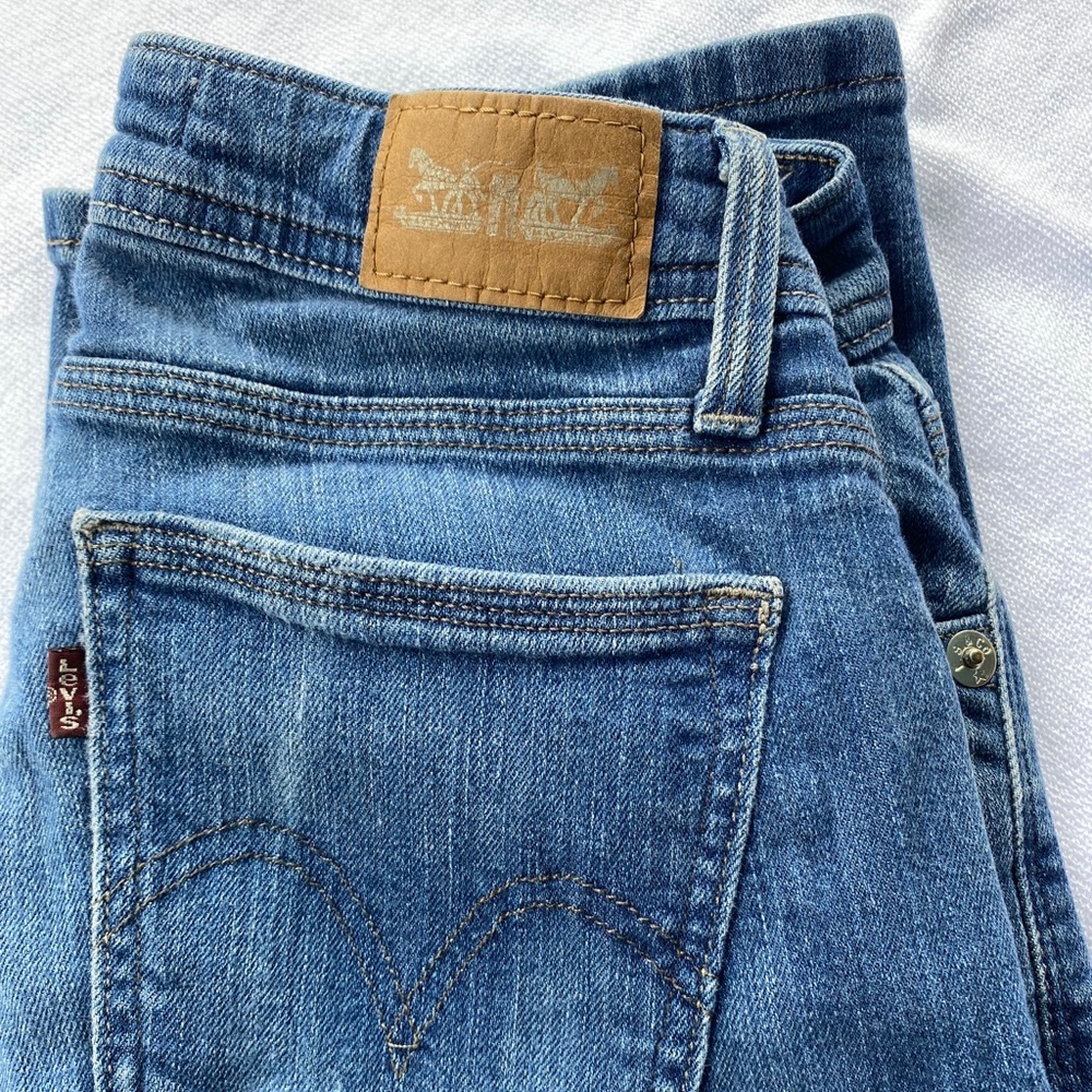 Levi’s Jeans - Picture 3 of 5